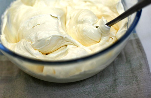 Десерт тирамису карамельный - готовый крем