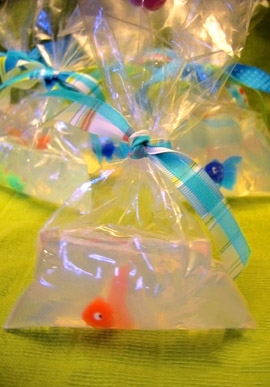«Рыбка в пакете» – забавное детское мыло домашнего приготовления