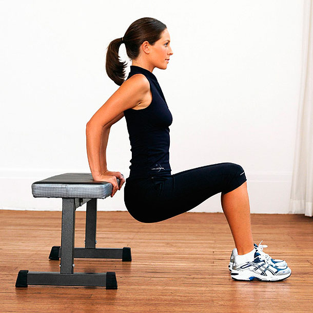 упражнения для увеличения груди - отжимания от стула или скамьи