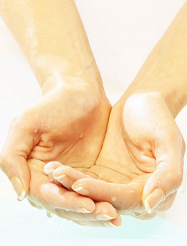 Профессиональный уход за сухой кожей рук в домашних условиях